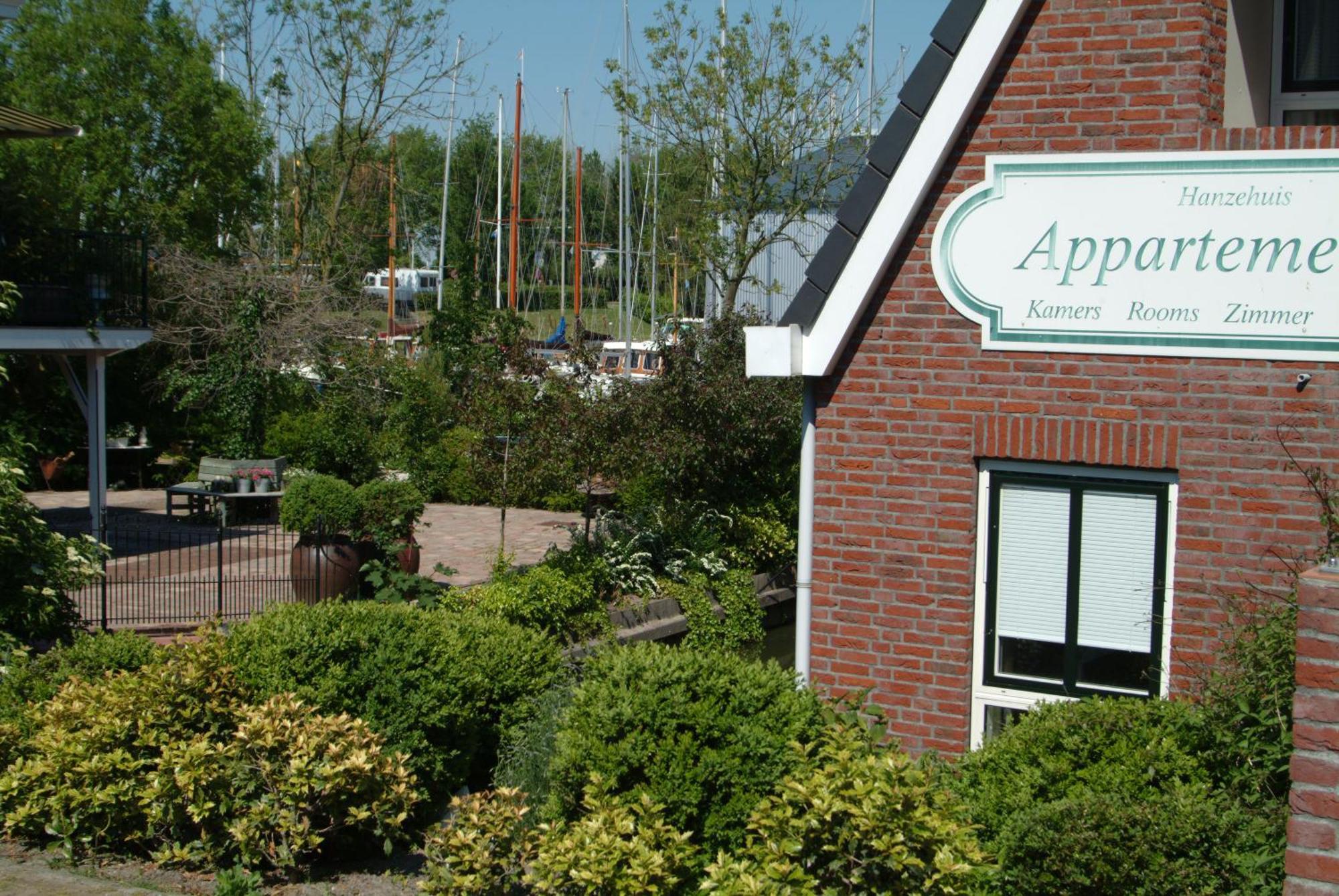 Hanzehuis Appartementen Stavoren Buitenkant foto
