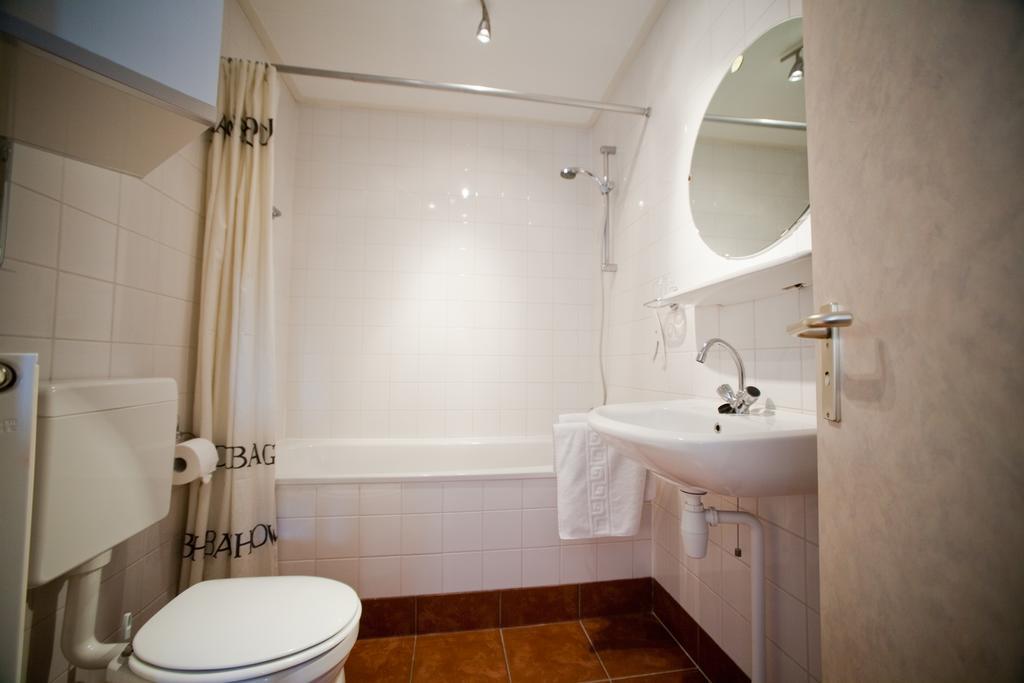 Hanzehuis Appartementen Stavoren Buitenkant foto